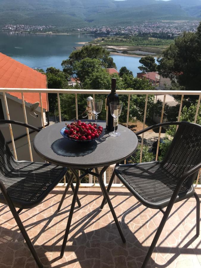 Apartmani Lidija Karin Donji Donji Karin Exteriör bild