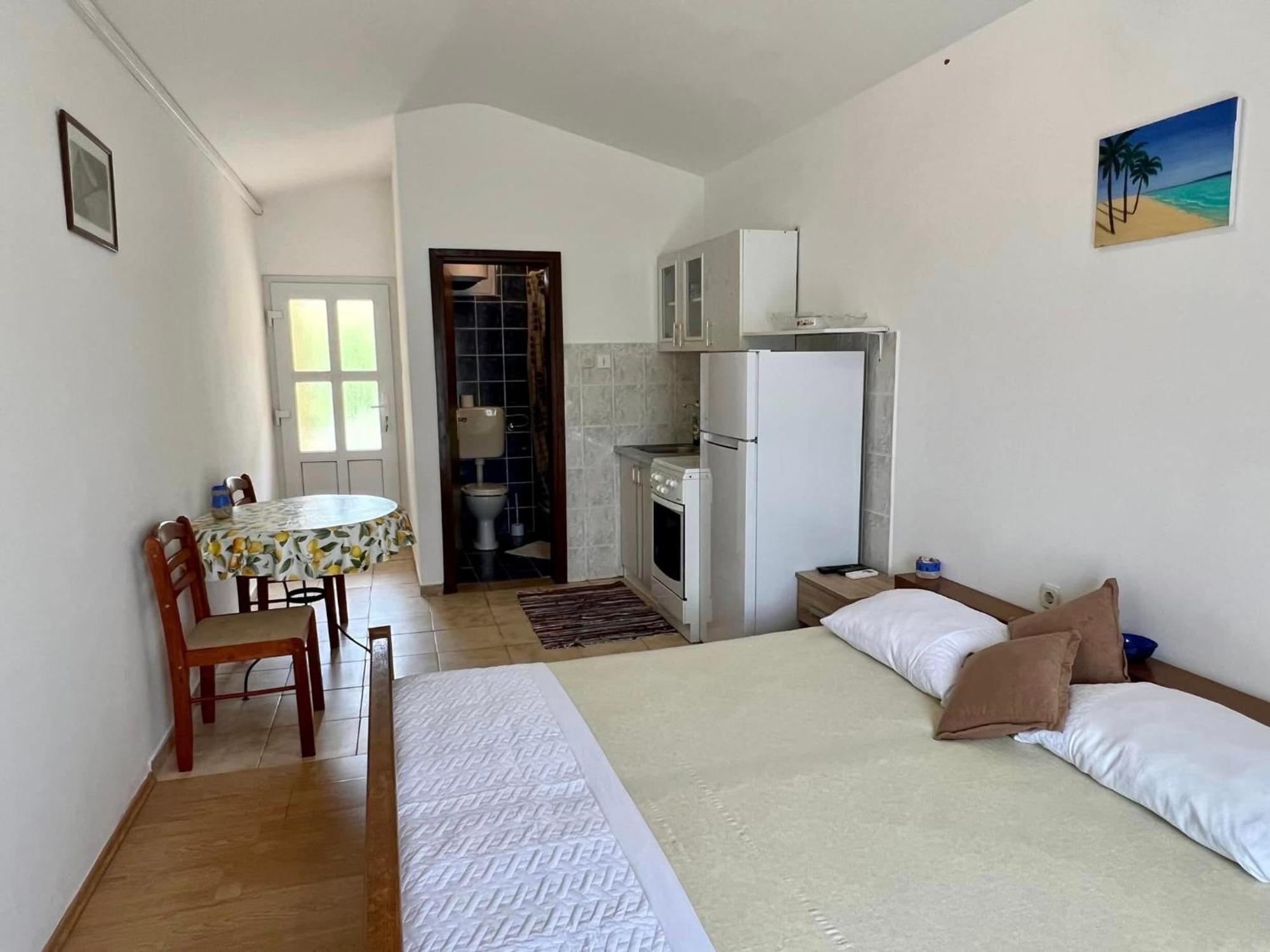 Apartmani Lidija Karin Donji Donji Karin Exteriör bild