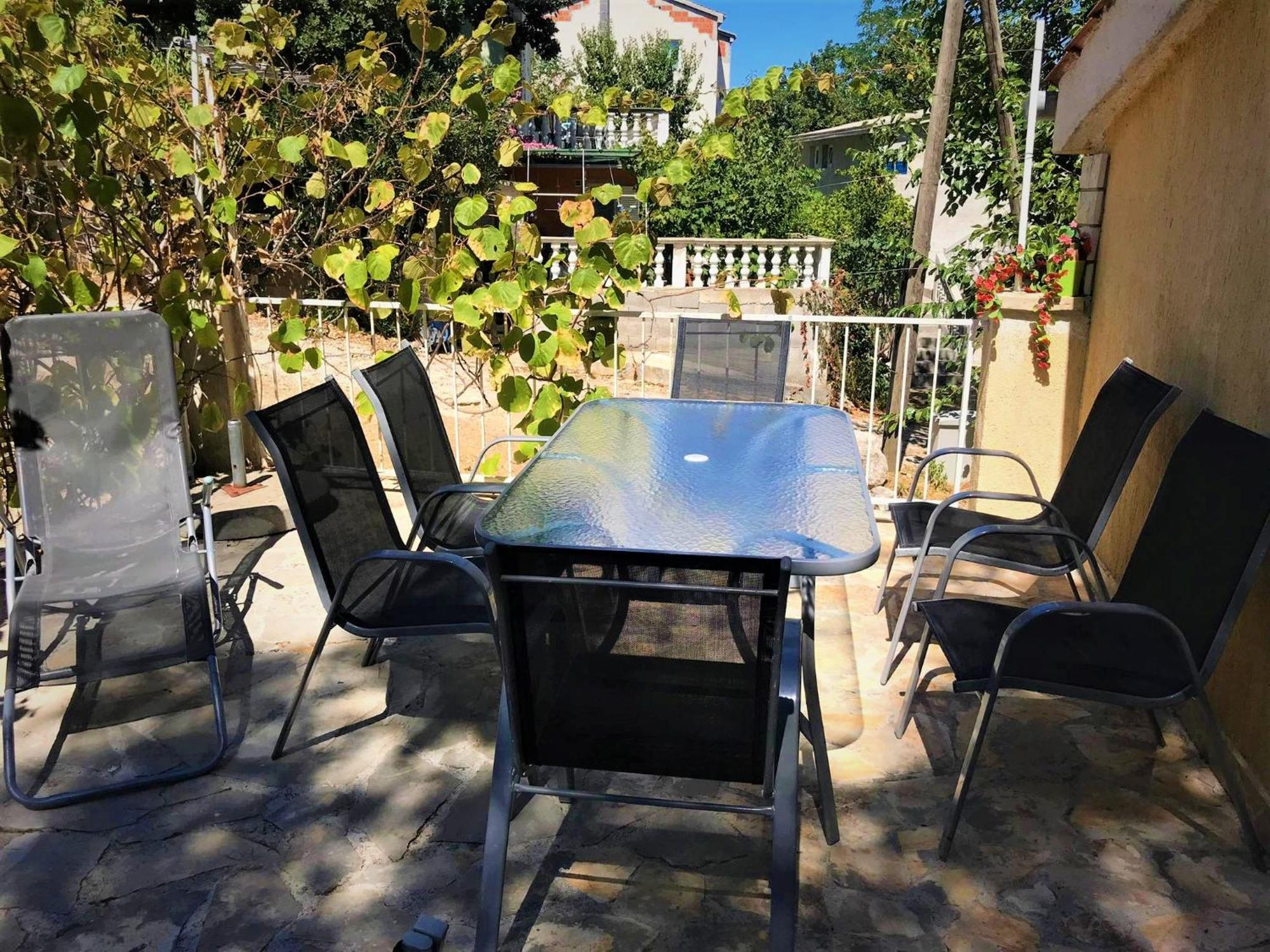 Apartmani Lidija Karin Donji Donji Karin Exteriör bild