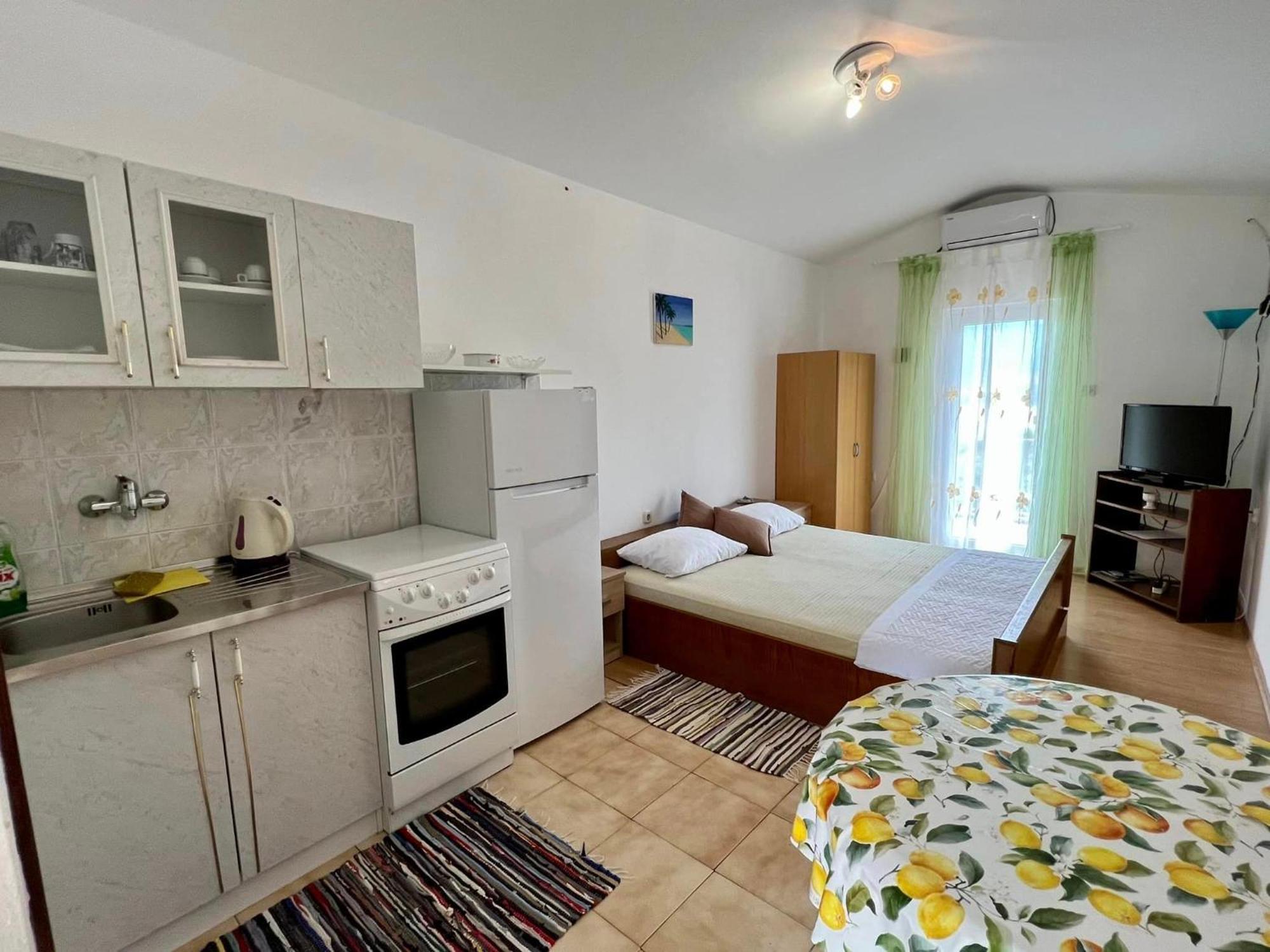 Apartmani Lidija Karin Donji Donji Karin Exteriör bild