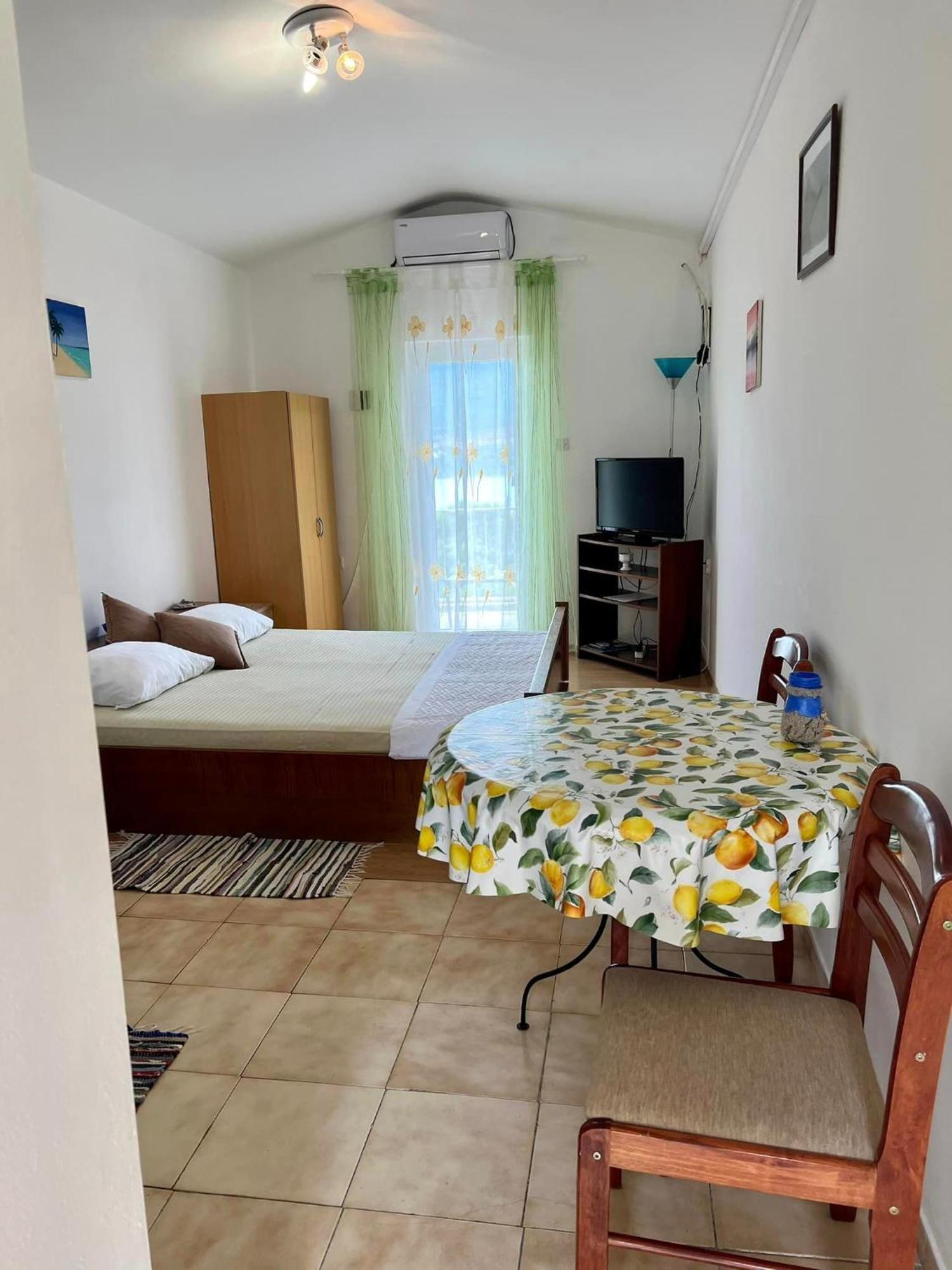 Apartmani Lidija Karin Donji Donji Karin Exteriör bild