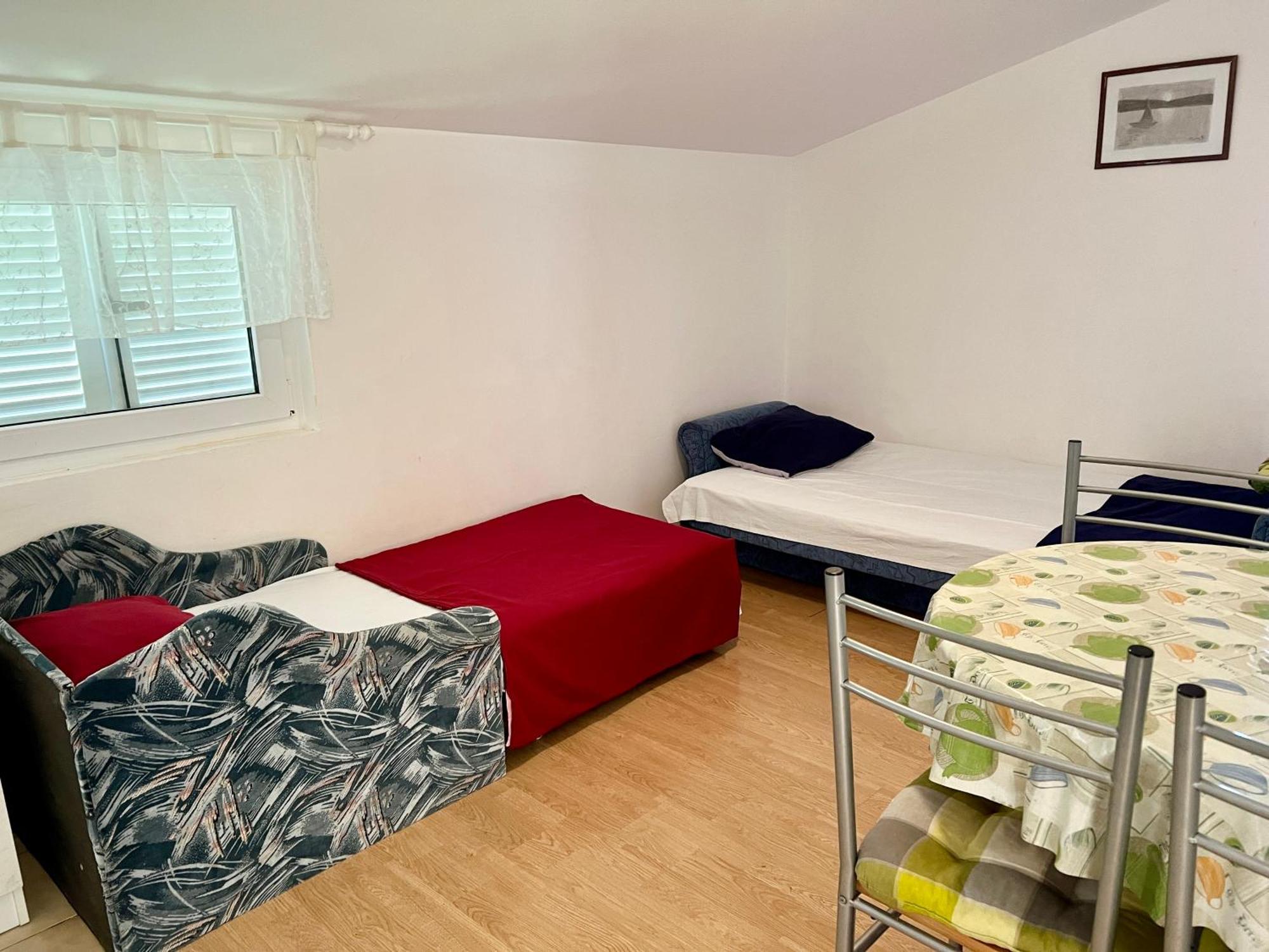 Apartmani Lidija Karin Donji Donji Karin Exteriör bild