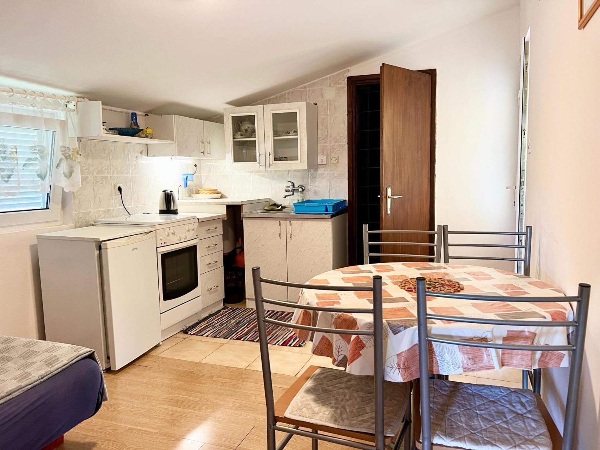 Apartmani Lidija Karin Donji Donji Karin Exteriör bild