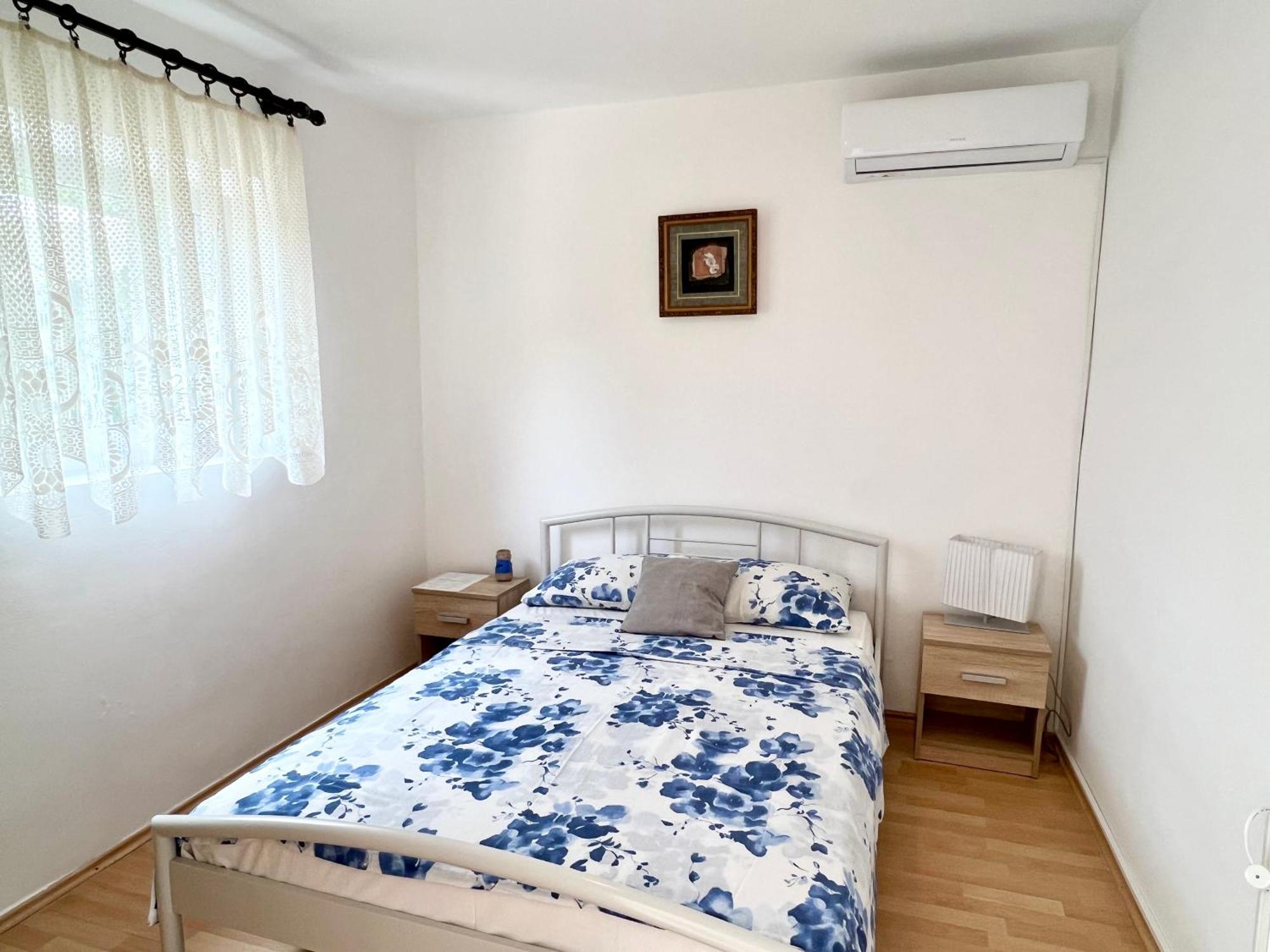 Apartmani Lidija Karin Donji Donji Karin Exteriör bild