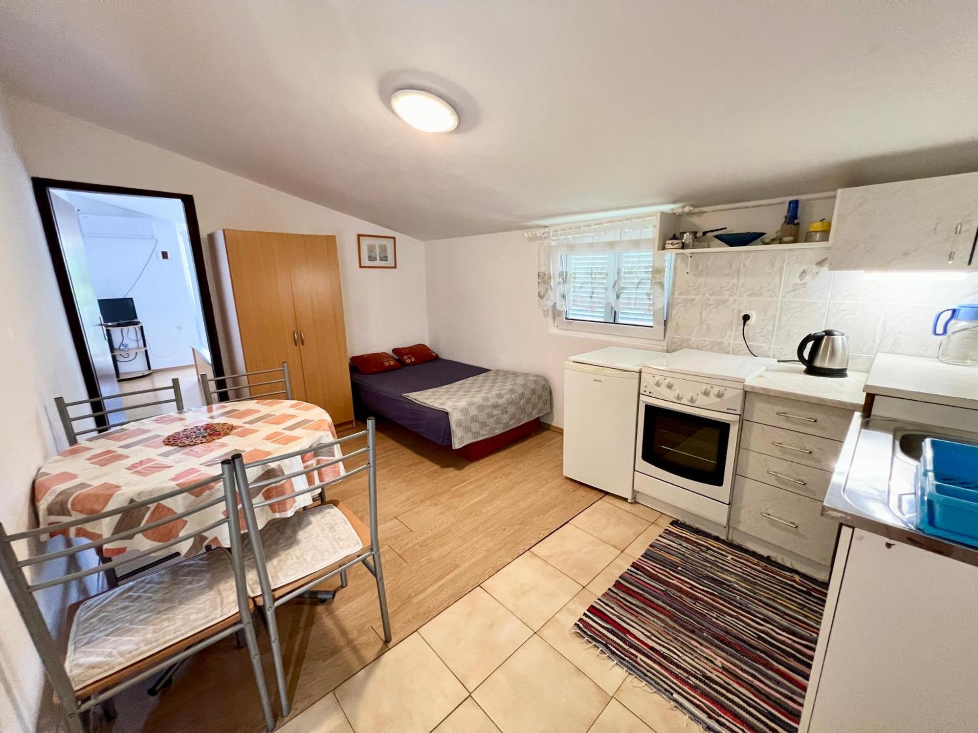Apartmani Lidija Karin Donji Donji Karin Exteriör bild