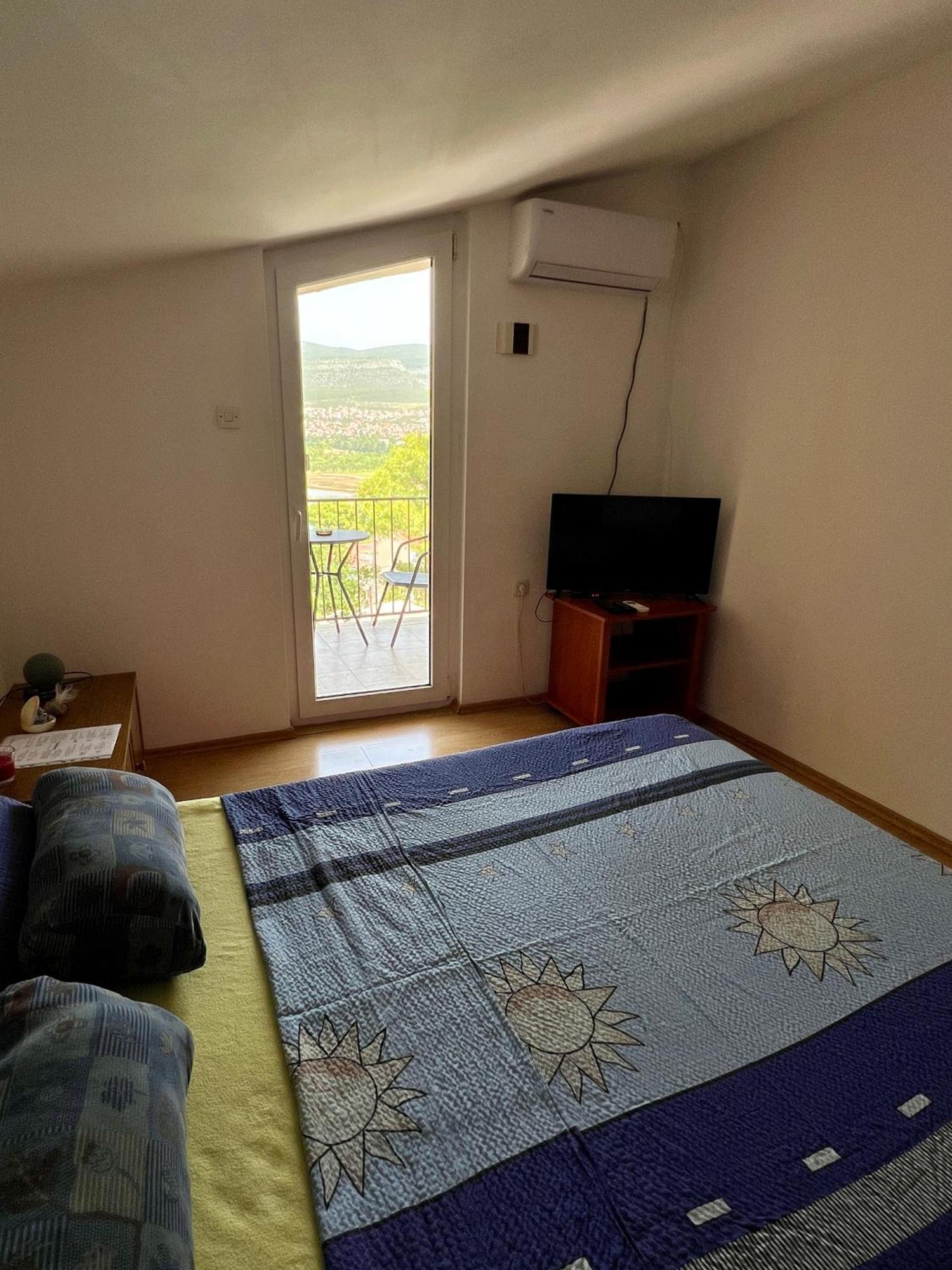 Apartmani Lidija Karin Donji Donji Karin Exteriör bild